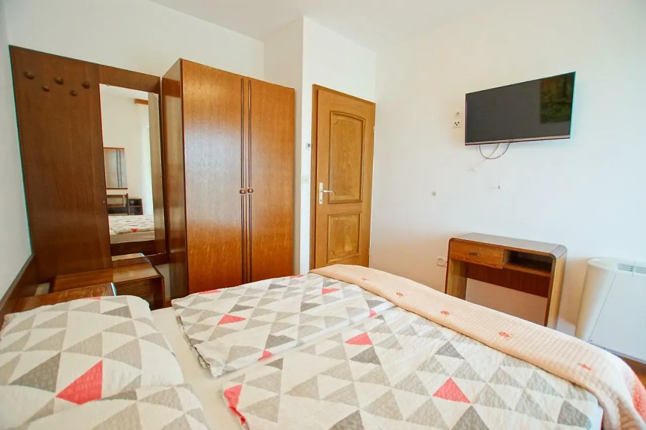 פורץ Apartments Vjeko 0*,  קרואטיה